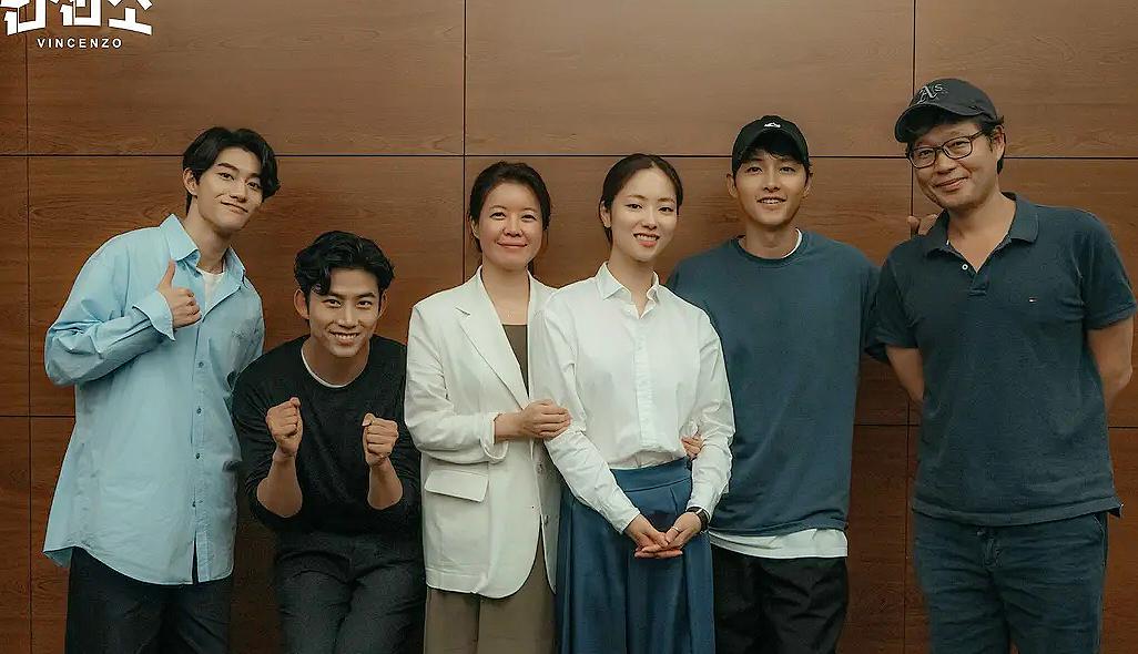 韩剧推荐:仅播出两集,荣登Netflix第一名——《文森佐》|文森佐|韩剧|收视率_新浪新闻