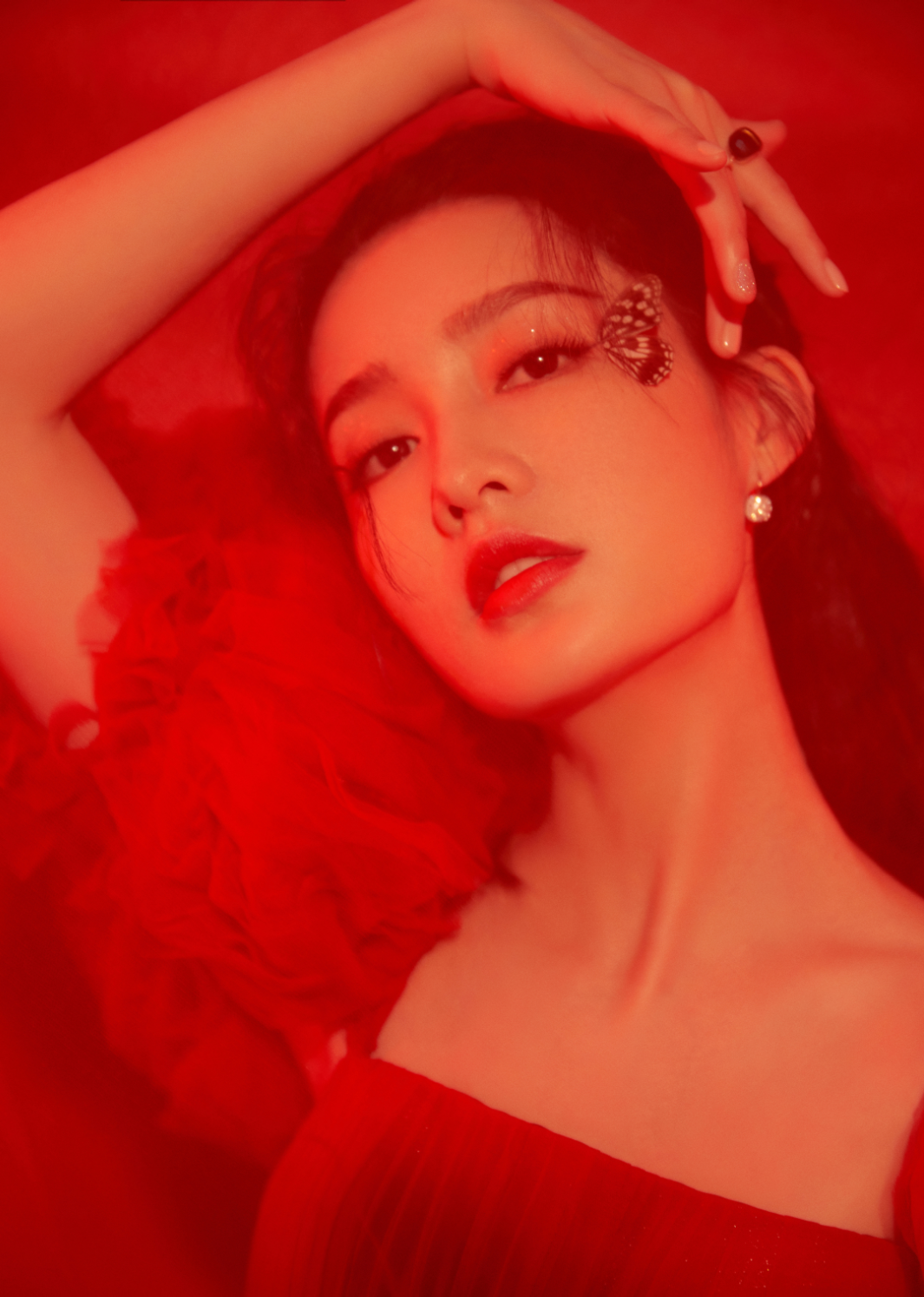 春晚女星红装造型迪丽热巴绝美李沁艳压关晓彤减龄了