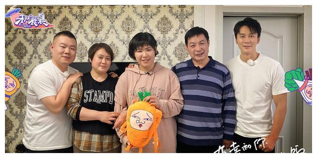 秦霄贤择偶标准大公开第一条和高筱贝一样再度澄清绯闻