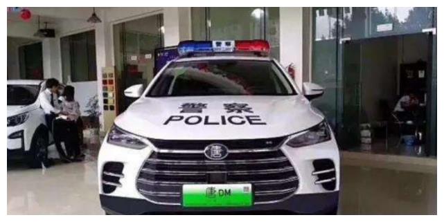 国内警车“换新血”,合资车全淘汰,新车尽显大国硬实力!