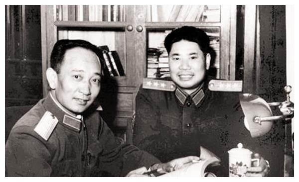 开国少将开破车探望杨得志被拦下气得跺脚怒道再也不来了