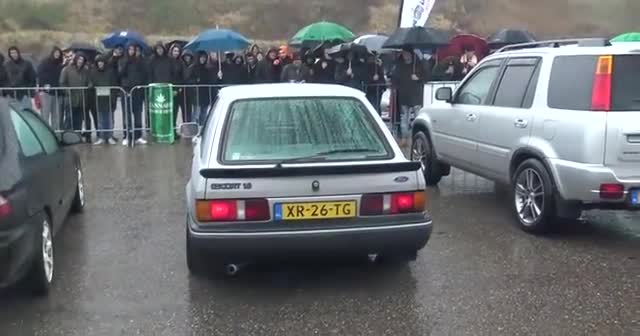 看国外性能车声浪实拍！