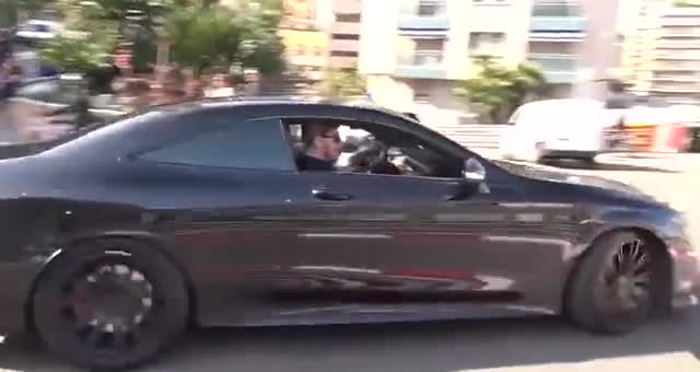 性能强悍的性能车，启动即非凡！