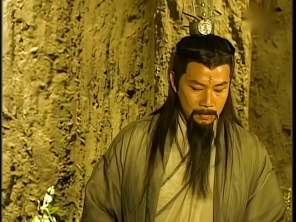 搜神传晏喜潜入天尊宫玉衡子如同老妈子送他几件法宝