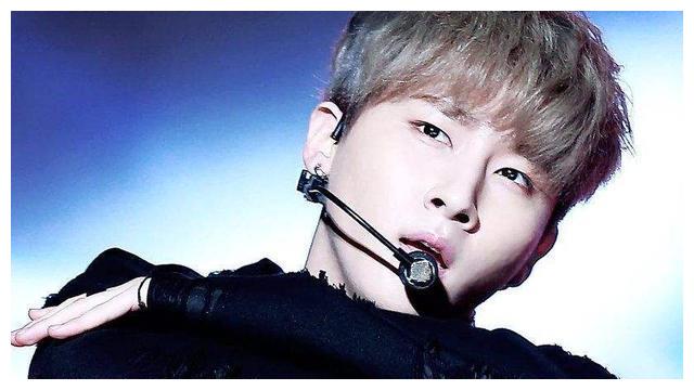 霍尊健身房被偶遇,本人身高1米8,一身肌肉,网友:被脸给骗了