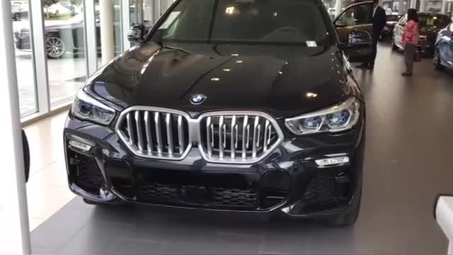 2020款宝马X6到店实拍，看到这颜值和内饰，给个不心动的理由