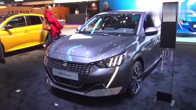 标致全新208实车展示，外形酷炫，和飞度比比怎么选？