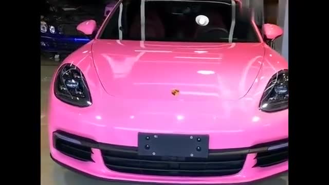 富家小姐开的超跑粉色保时捷“帕拉梅拉”，颜色罕见，太漂亮了！