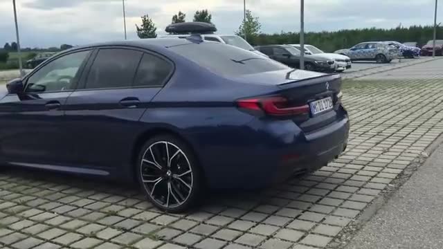 终于见到了！2021款宝马5系实车展示，比上一代好看太多，心动了