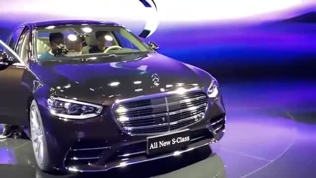 终于等来了！2021款全新奔驰S级，外观内饰好看太多，真是霸气