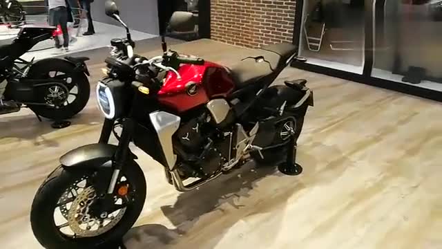 车展现场,本田旗舰街车CB1000R,有望