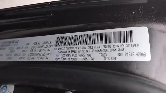 海外皮卡内饰实拍，2020款道奇Ram