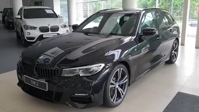 2021款宝马3系实车展示，打开车门和后备箱那刻，才知道啥叫改变