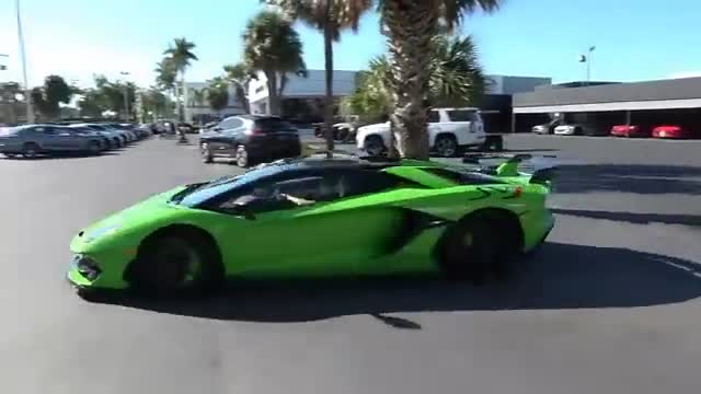 海外超跑实拍欣赏，兰博基尼Avent
