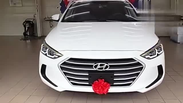 动感有型，白色现代领动内外实拍