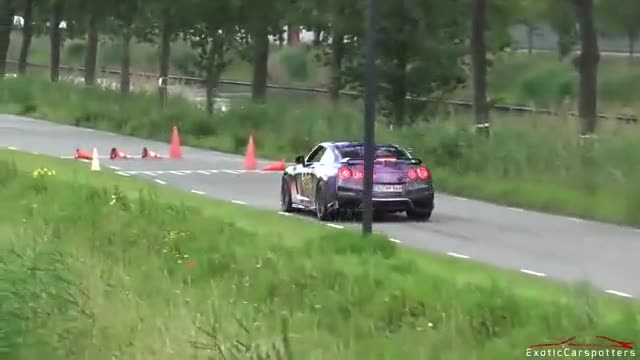 海外帅气跑车展示，你觉得怎么样