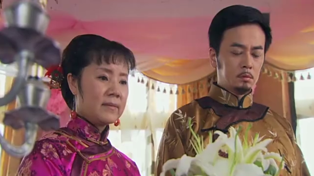 桃花劫:雁容看到长安娶了富家女,顿时崩溃了