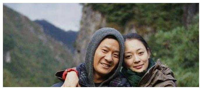硬汉连奕名:与小9岁女星陈实深爱,为何转身娶了杨若兮?