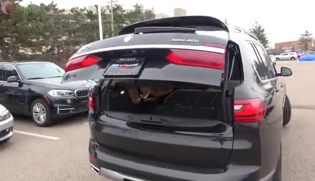 宝马X7的动力方面有3.0T和4.4T两种