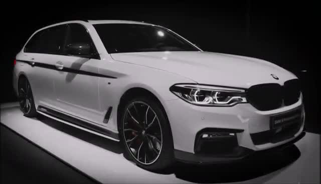 宝马5系M套件旅行车，带着爱人去