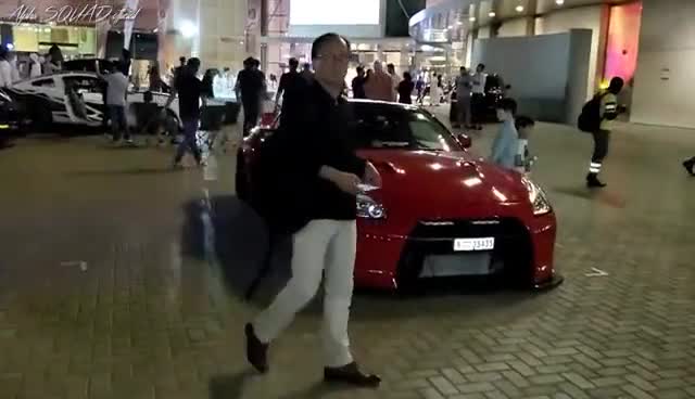 迪拜车展实拍，日产GTR也在其中！