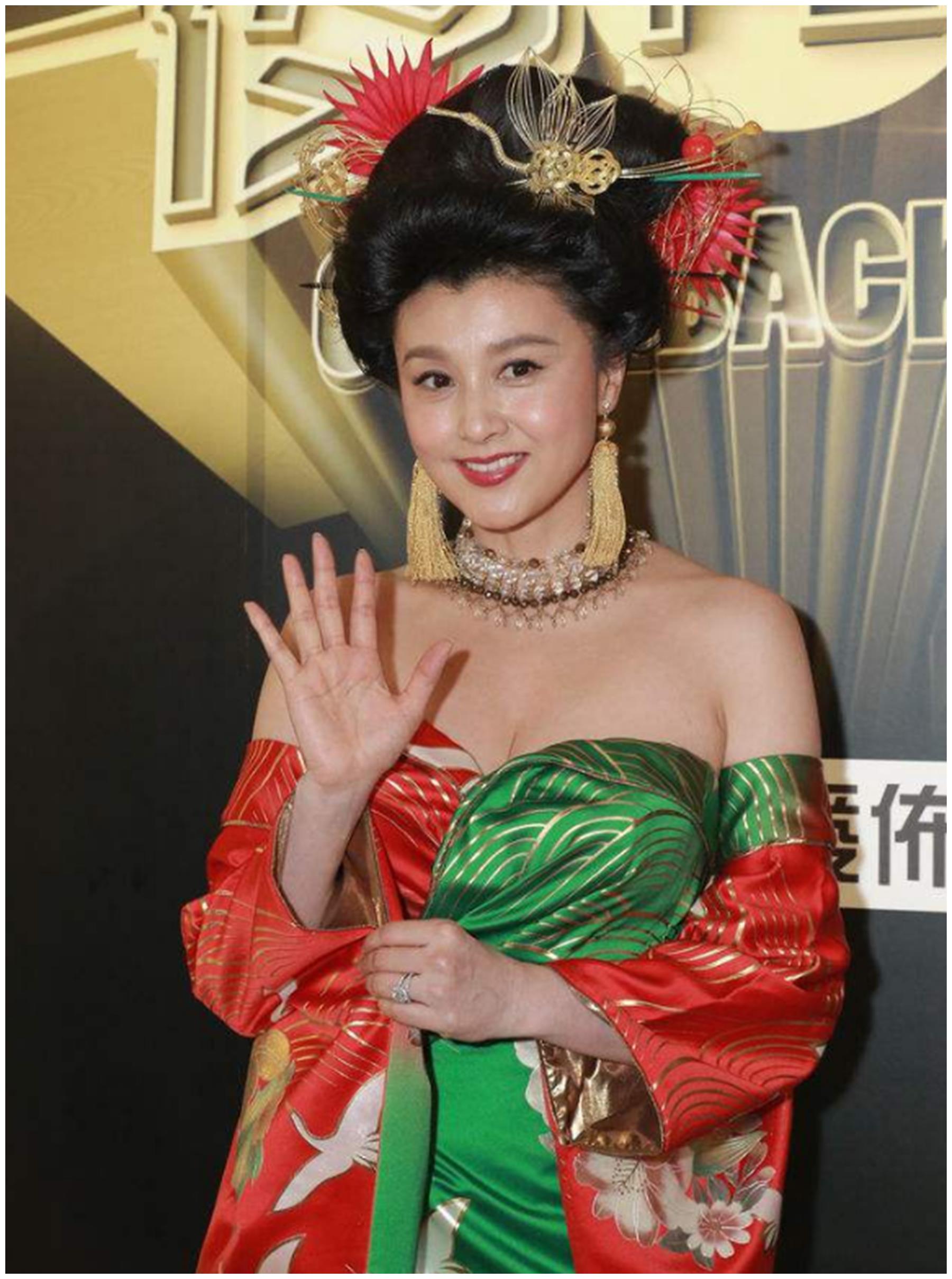 曾让郭富城“不顾一切”的盛世美人,原来也难以抵挡岁月的侵蚀|藤原纪香|郭富城|盛世_新浪新闻 曾让郭富城“不顾一切”的盛世美人,原来也难以抵挡岁月的侵蚀|藤原纪香|郭富城|盛世_新浪新闻