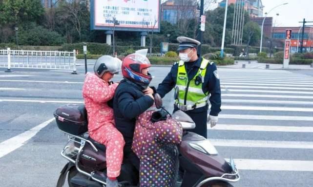 骑电动车省钱，还是骑摩托车省钱？算完一笔账，终于知道了