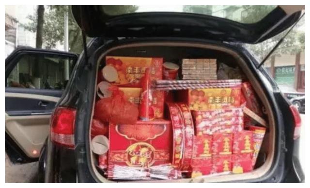 在后备箱放9箱啤酒被罚,车主:啤酒都不能装,我买车还有啥用!