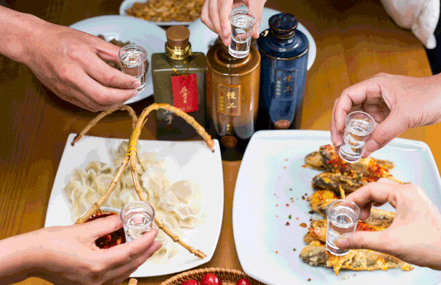 绵阳第①家白酒体验店!集白酒品鉴,社交,品茶,私房菜于一体