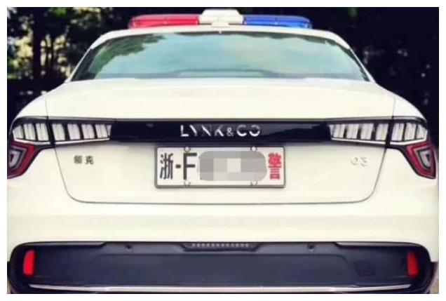 国内警车“换新血”,合资车全淘汰,新车尽显大国硬实力!