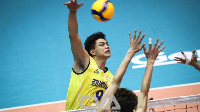 2020江苏男排名单_2020男排全锦赛四强诞生,半决赛京鲁火拼,苏浙争雄!