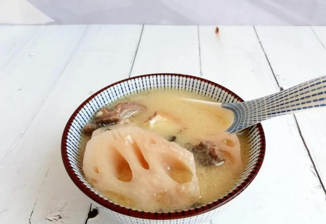 一家四口的午餐,做了3菜1汤,晒到朋友圈,却被邻居吐槽:没食欲休闲区蓝鸢梦想 - Www.slyday.coM 一家四口的午餐,做了3菜1汤,晒到朋友圈,却被邻居吐槽:没食欲休闲区蓝鸢梦想 - Www.slyday.coM