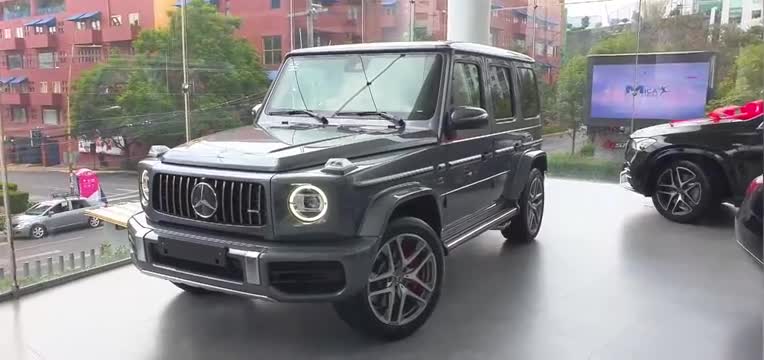 2020款奔驰G63到店实拍，这霸气颜值和内饰，简直不要太心动