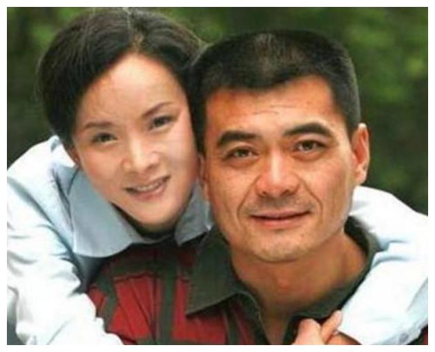 王新军:和小7岁秦海璐幸福美满,前妻却至今未婚和儿子相依为命