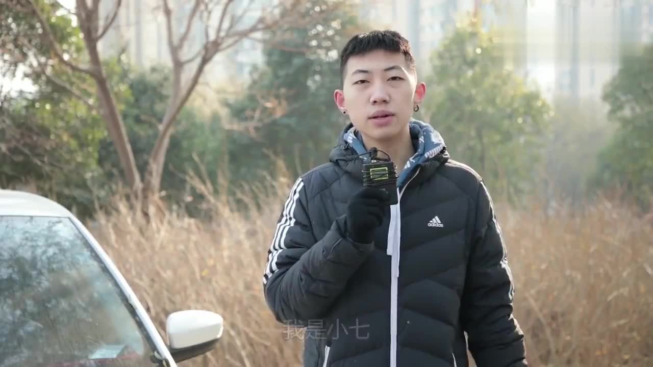 买新车4s店送的车膜！销售人员：算你聪明，没上当