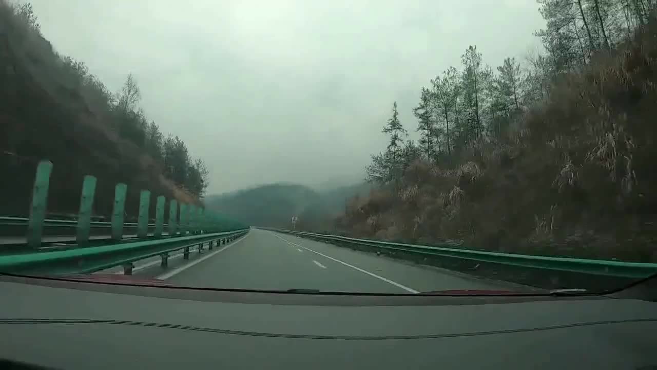 特斯拉高速续航到底行不行从安徽开到江西，续航能力还是不错的