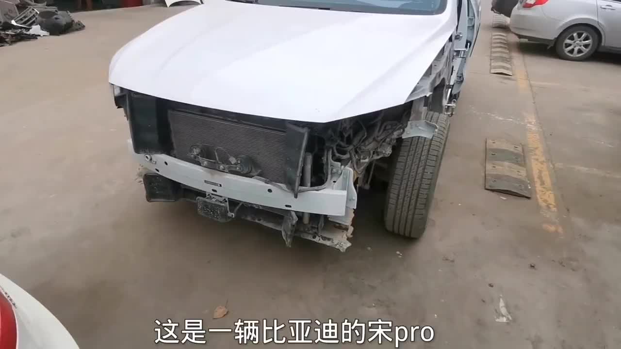 看看比亚迪的前后防撞梁，良心国产车，比合资车强太多了