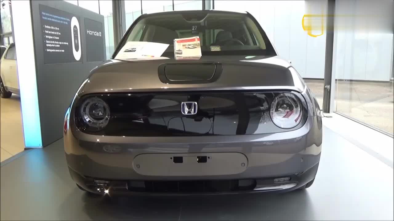 实拍本田纯电动车honda e，后视镜是亮点，你觉得这外形像什么呢