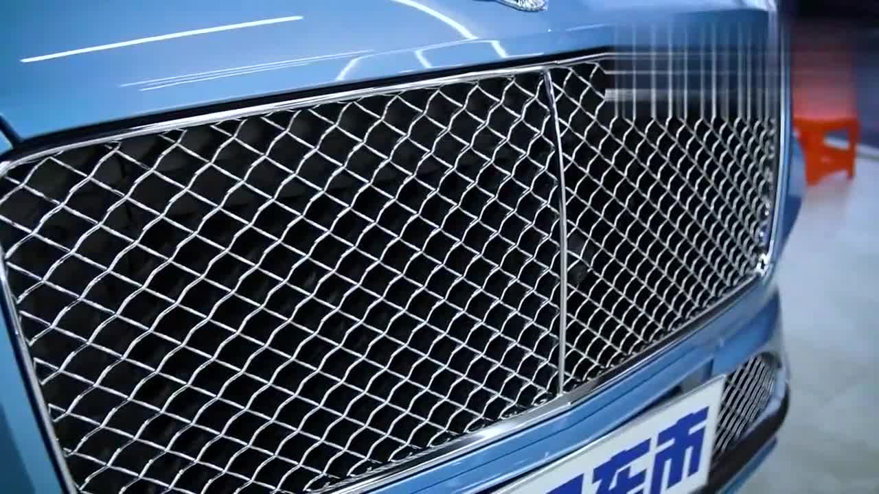 当全新一代宾利添越摆在你面前，突然对车有了新的想法