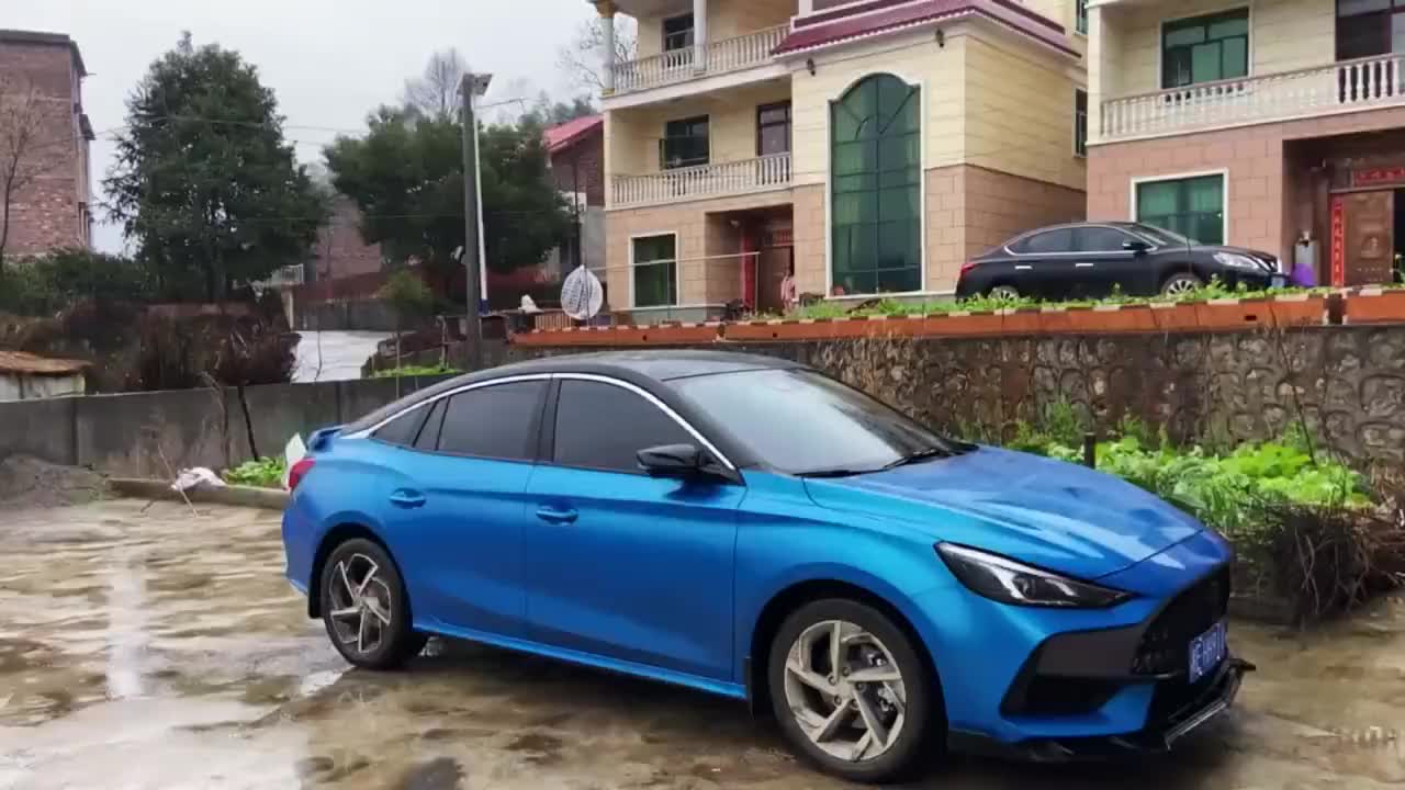 听说这台新车秒思域很轻松？