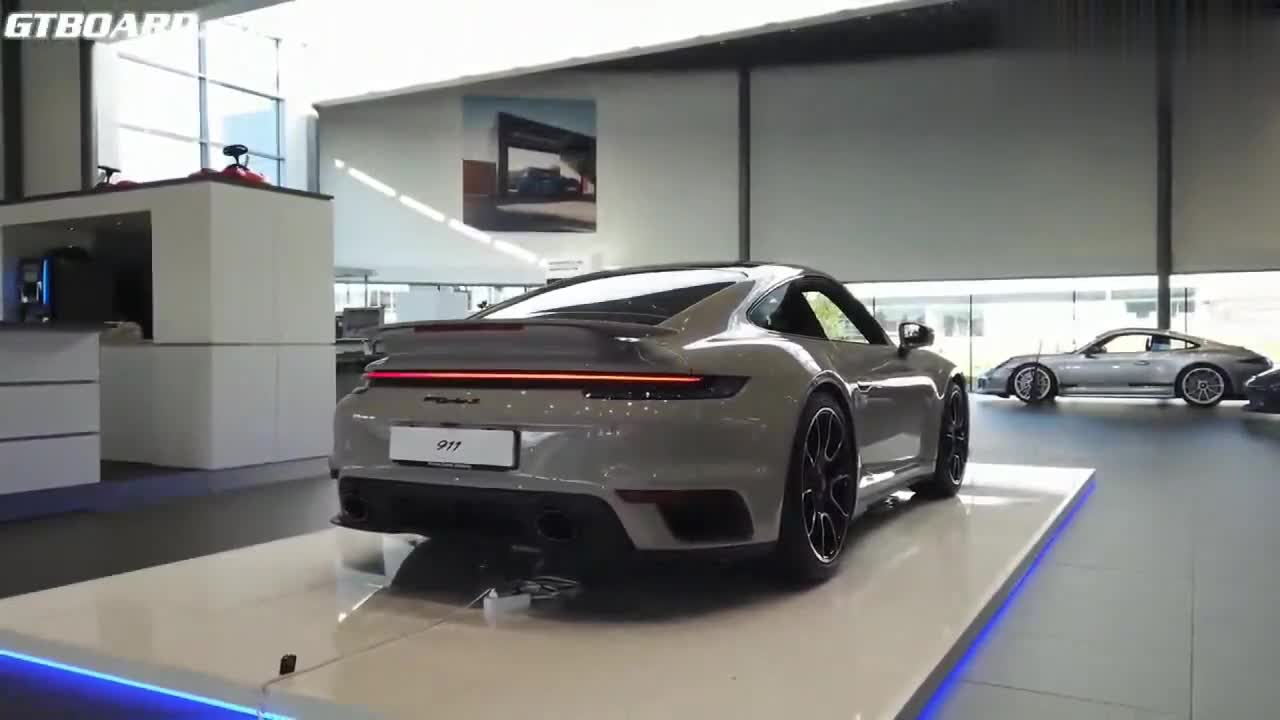 全新保时捷911Turbo s实拍，破百仅需2.7秒