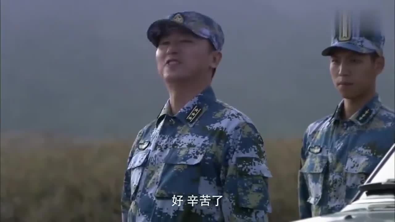 火蓝刀锋:蒋小鱼带领导参观海训场,口才了得,不做导游都可惜了