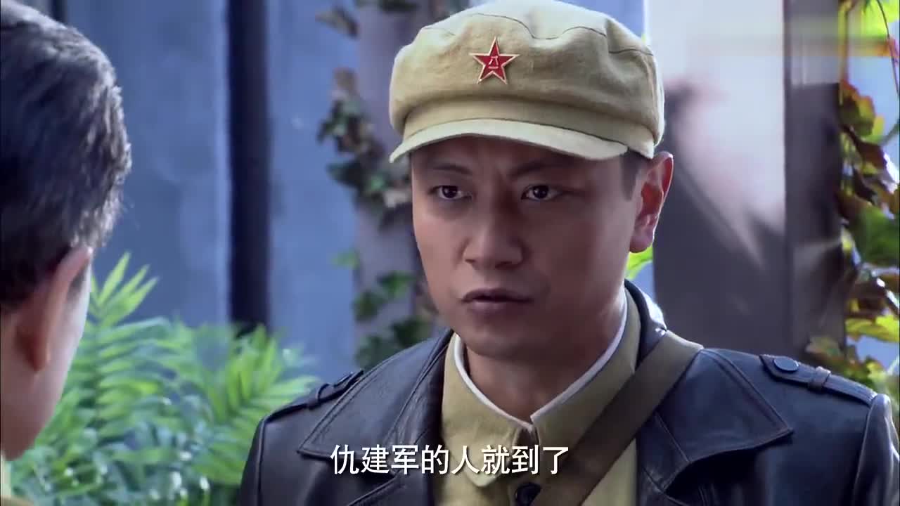 团长请客吃饭,故意放倒一瓶酒,淑宜反应暴露身份 为您推荐: 绝地刀锋