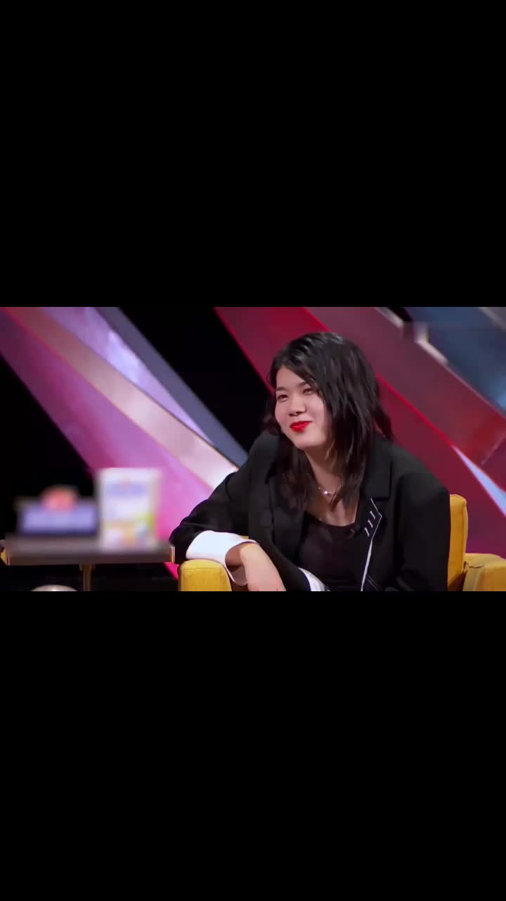 陈卓璇我们女爱豆都很自觉我都不敢正眼看张颜齐