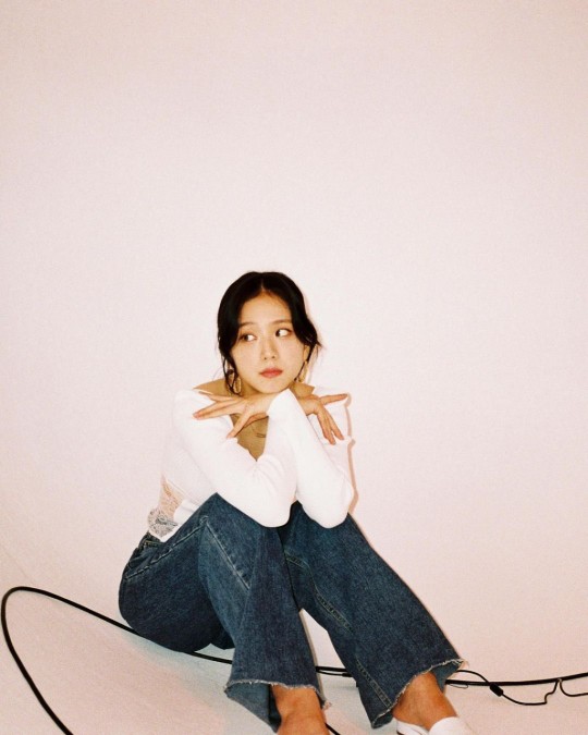 blackpink金智秀星座,Blackpink金智秀金智妮 blackpink金智秀发布近照 穿白衣气质清纯