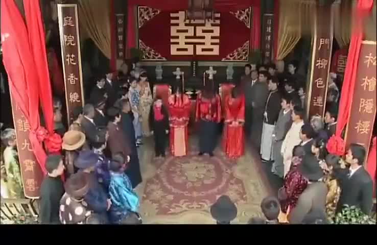 娘妻秋菊和耀宗拜堂仪式本是喜喜庆庆却被一只鸡搅局