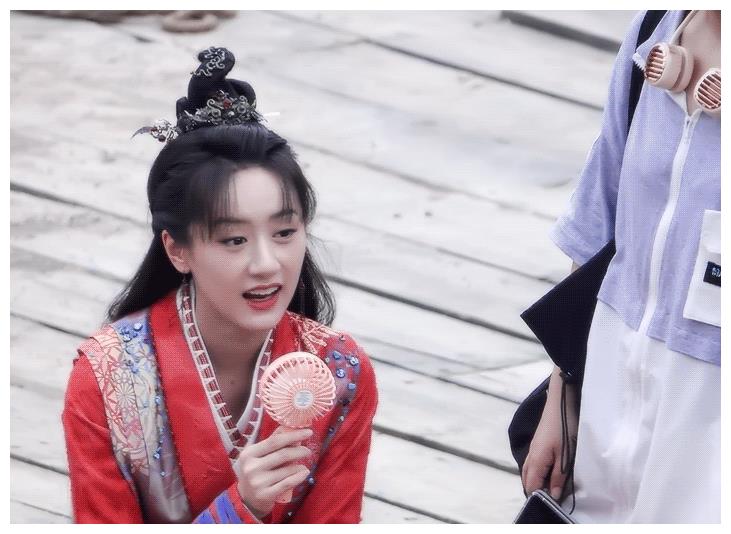 袁冰妍新剧嫁衣路透曝光去掉十级滤镜后侧脸是认真的吗