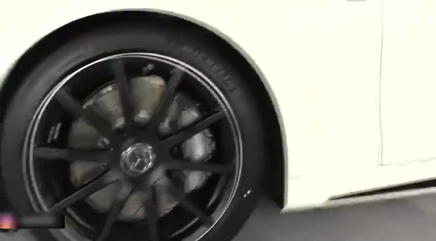 落地280万的奔驰S级跑车，坐进内饰那一刻给我辆宾利都不换！