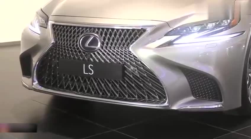 凭啥新款雷克萨斯LS500敢卖130万？看到移动老板座后你就知道了