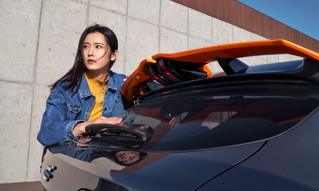 为年轻人带去什么?没有谁比欧尚X5运动版做出更好的回答休闲区蓝鸢梦想 - Www.slyday.coM 为年轻人带去什么?没有谁比欧尚X5运动版做出更好的回答休闲区蓝鸢梦想 - Www.slyday.coM